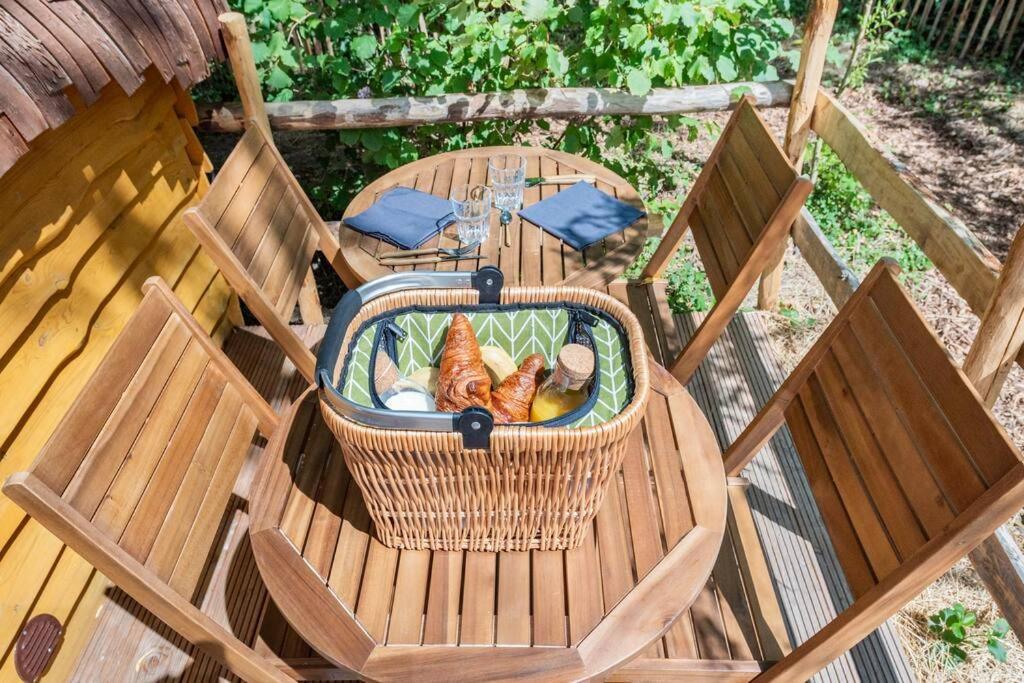 Au Pied Du Frene Villa Herzeele Екстериор снимка